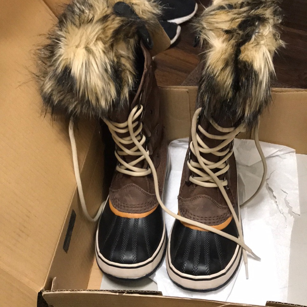 Sorel waterproof snow boots